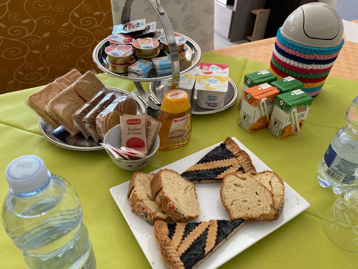 Oasi Dei Deserti - Camera Con Colazione مورتشانو دي رومانيا المظهر الخارجي الصورة